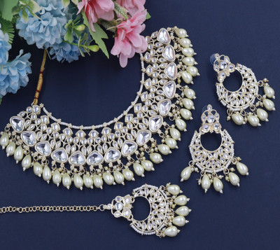 R A Enterprises Alloy Gold-plated White Jewellery Set(Pack of 1)