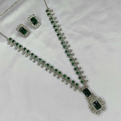 Henuka Copper Rhodium Green, White Jewellery Set(Pack of 1)