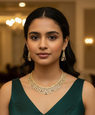 Luxe Alloy Gold-plated Yellow Jewellery Set(Pack of 1)