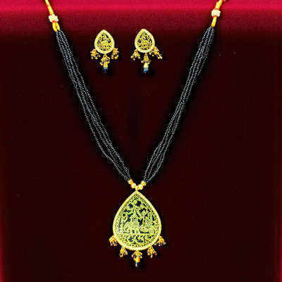 Aroras Bridal & Fashion Jewellery Brass Gold-plated Black Jewellery Set(Pack of 1)