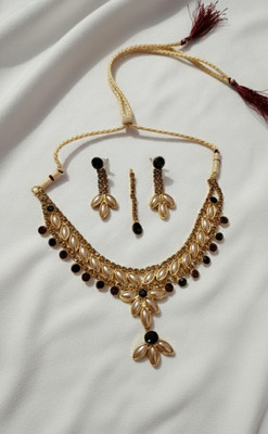 DSUnique Alloy Gold Jewellery Set(Pack of 1)