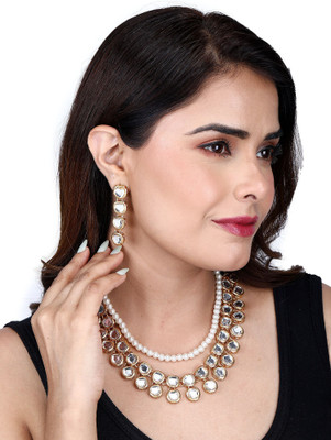 Divisha Imitation Alloy Gold-plated Green, White Jewellery Set(Pack of 1)