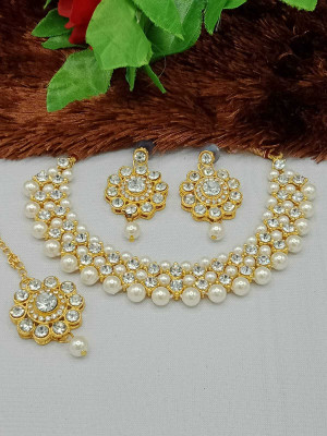 house of common Alloy Gold-plated White Jewellery Set(Pack of 3)
