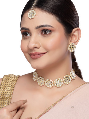 Sukkhi Alloy Gold-plated White Jewellery Set(Pack of 4)