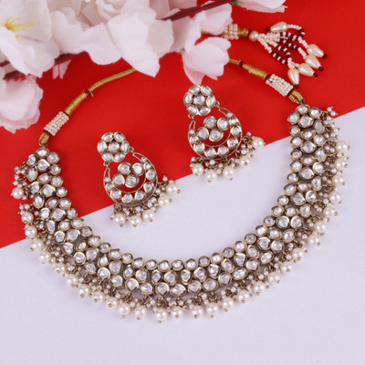 Saloni Fashion Jewellery Brass Gold-plated White Jewellery Set(Pack of 3)