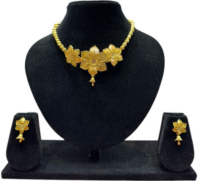 RNJewels Alloy Gold-plated Gold Jewellery Set(Pack of 1)