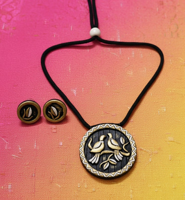 Princess Glittering Terracotta Black, Gold, White Jewellery Set(Pack of 1)