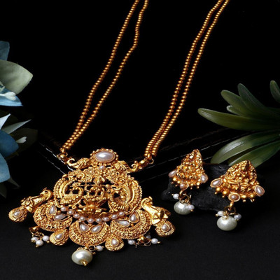 Anika's Creation Brass Gold-plated White Jewellery Set(Pack of 1)