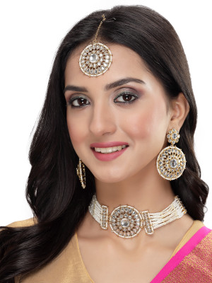 Sukkhi Alloy Gold-plated White Jewellery Set(Pack of 1)
