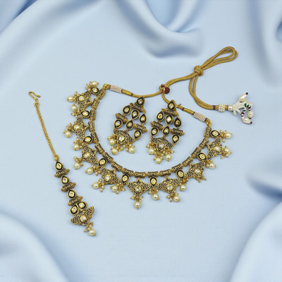 Sirni Brass Gold-plated Black Jewellery Set(Pack of 1)