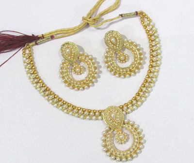 SHREE MAULI CREATION Alloy Gold-plated White Jewellery Set(Pack of 1)