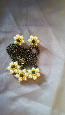 Jenil Fashoin Hub Alloy Gold-plated Green, White Jewellery Set(Pack of 1)