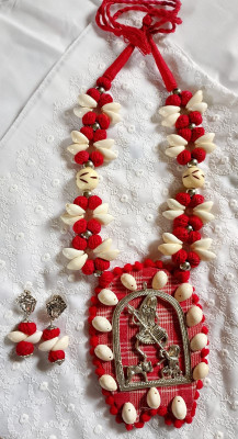 Praanjali'S Collections Shell, Brass, Resin, Fabric, Clay, Oxidised Silver, Dori Red, White, Silver Jewellery Set(Pack of 1)