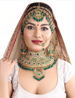 Kum Kum art Alloy Gold-plated Green Jewellery Set(Pack of 1)