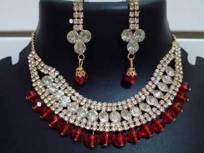LOVANSH Alloy Red Jewellery Set(Pack of 1)