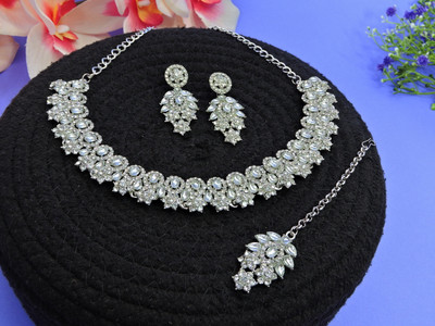 VATSALYA creation Alloy Gold-plated White Jewellery Set(Pack of 1)