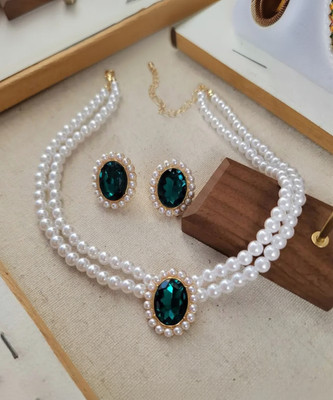 Onuyx Alloy Gold-plated White Jewellery Set(Pack of 1)