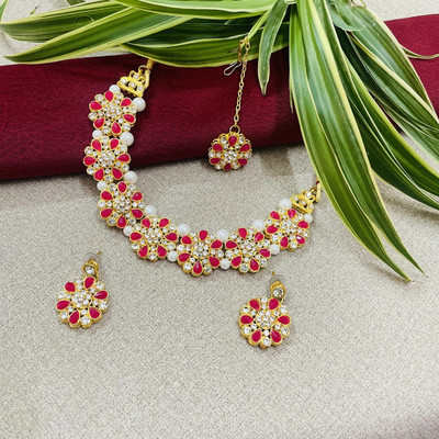 Fashion Paradise Alloy Gold-plated Pink, White Jewellery Set(Pack of 1)