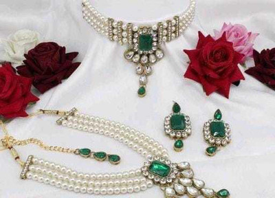 Ronak Fashion Alloy Gold-plated Green Jewellery Set(Pack of 1)
