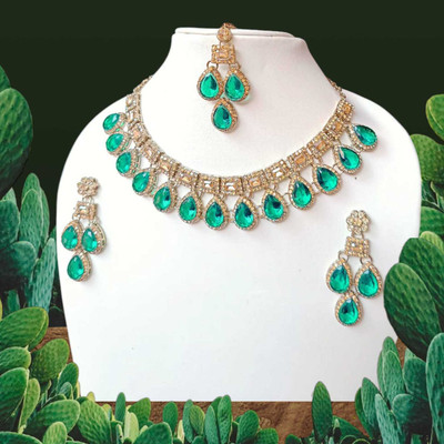 kavyazems Alloy Gold-plated Green Jewellery Set(Pack of 1)