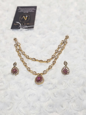 amyra jewels Metal Gold Jewellery Set(Pack of 1)