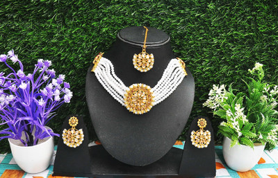 Arya Collection Alloy Gold-plated White Jewellery Set(Pack of 1)