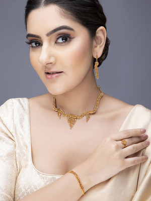 RUBANS Alloy Gold-plated Gold Jewellery Set(Pack of 1)