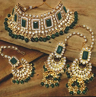 Elegance Alloy Gold-plated Green Jewellery Set(Pack of 1)