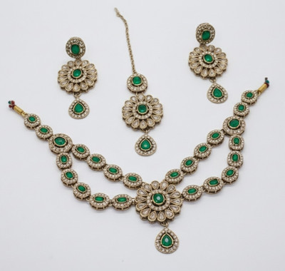 Defashions Alloy Green Jewellery Set(Pack of 3)