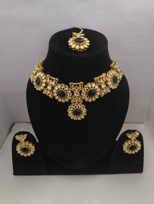 Nivaasa Home Store Brass Gold-plated Black Jewellery Set(Pack of 1)