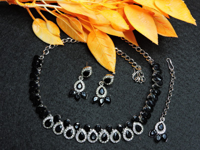 VATSALYA creation Alloy Gold-plated Black Jewellery Set(Pack of 1)