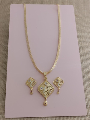 Univers Fashion Trends Alloy Gold-plated Gold Jewellery Set(Pack of 1)