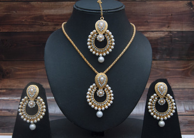 Arya Collection Alloy Gold-plated Gold Jewellery Set(Pack of 1)