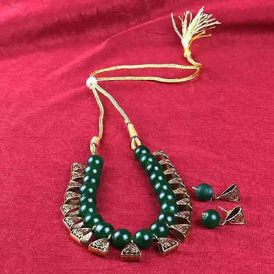 MAYRA TRADING Mother of Pearl Green Jewellery Set(Pack of 1)