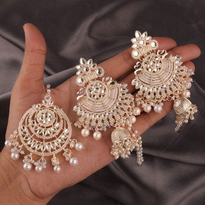 Sangria Brass Gold-plated Gold, White Jewellery Set(Pack of 1)