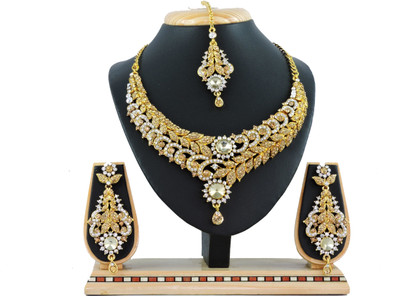 KAHAR CREATION Alloy Gold-plated White Jewellery Set(Pack of 1)