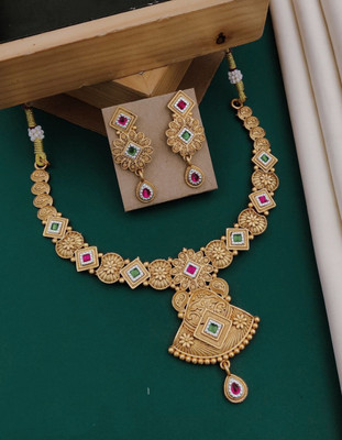 SHIVAY FASHION HUB Alloy Gold-plated Gold Jewellery Set(Pack of 1)