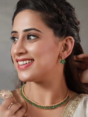 Gauri Fashions Alloy Gold-plated Green Jewellery Set(Pack of 1)