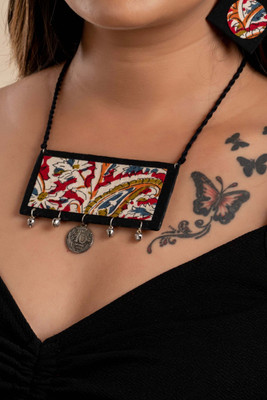 Look And Adorn Fabric Black Jewellery Set(Pack of 1)