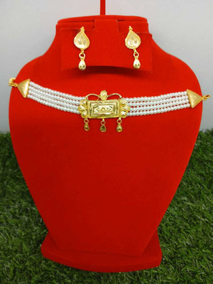 Amanath Alloy Gold, White Jewellery Set(Pack of 1)