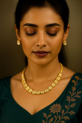 AURANESTZ Alloy Gold-plated White Jewellery Set(Pack of 1)