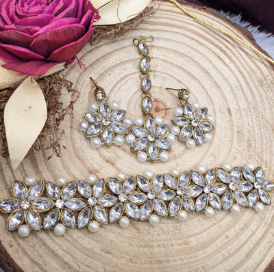 KVDesigns Alloy Gold-plated White Jewellery Set(Pack of 1)