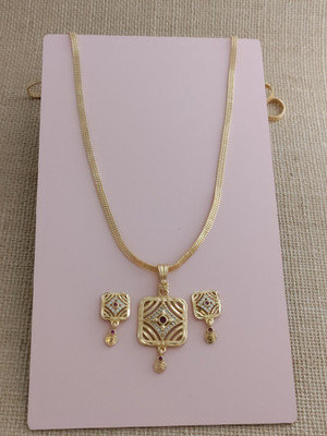 Univers Fashion Trends Alloy Gold-plated Gold Jewellery Set(Pack of 1)