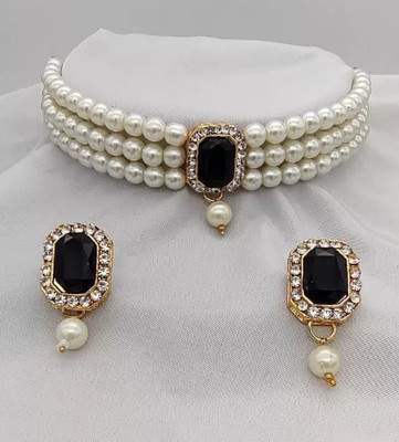 SHRISHTI FASHION Alloy Gold-plated Black Jewellery Set(Pack of 1)