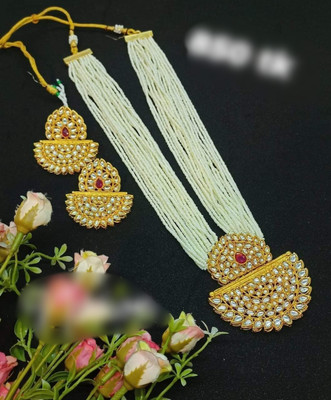 SUNSHINE FASHION HUB Brass Gold-plated White Jewellery Set(Pack of 1)