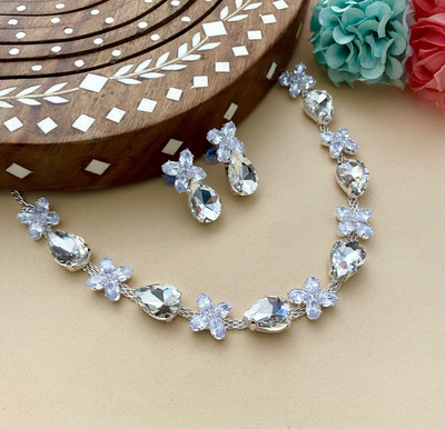 Varnii Stone, Alloy Silver White Jewellery Set(Pack of 1)