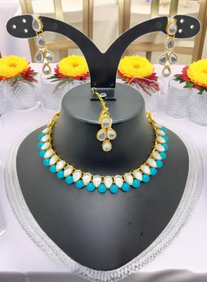 V.V. Sons Alloy Gold-plated Green Jewellery Set(Pack of 1)