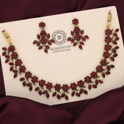 Sangria Brass Gold-plated Gold, Maroon Jewellery Set(Pack of 1)