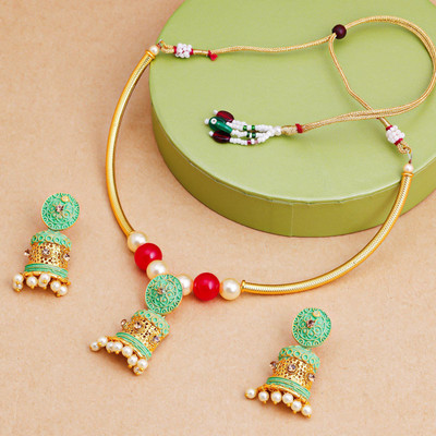 Shostopper by Sukkhi Alloy Gold-plated Green Jewellery Set(Pack of 1)