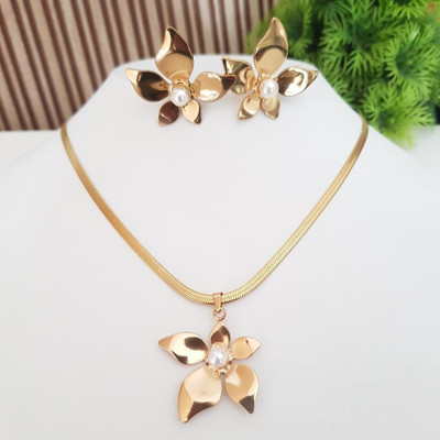 BoldNecklaceSet Alloy Gold-plated Gold Jewellery Set(Pack of 1)